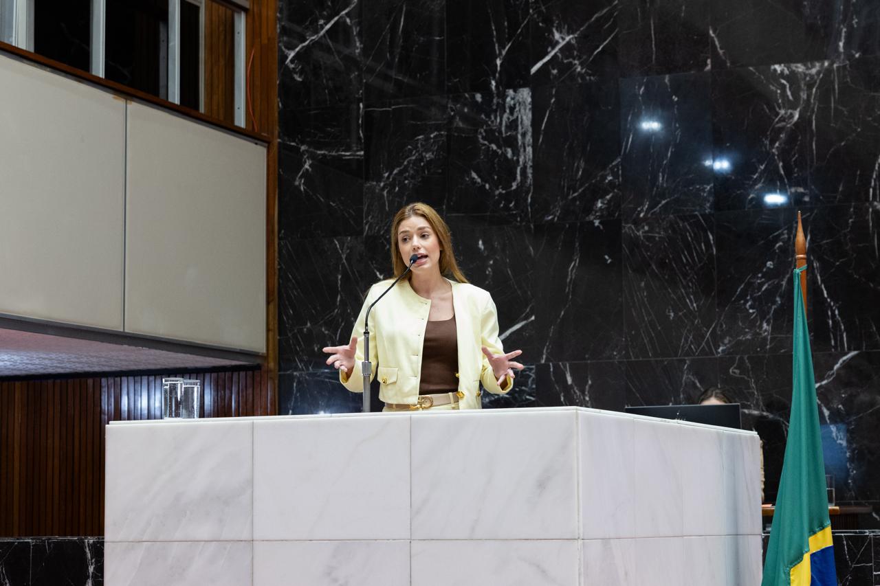 Amanda na tribuna